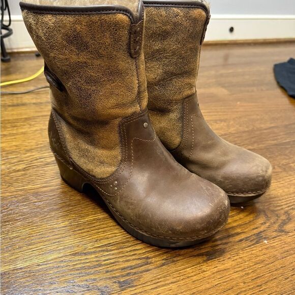 Dansko Shoes - Dansko Brown Leather Women's Boots Size 38